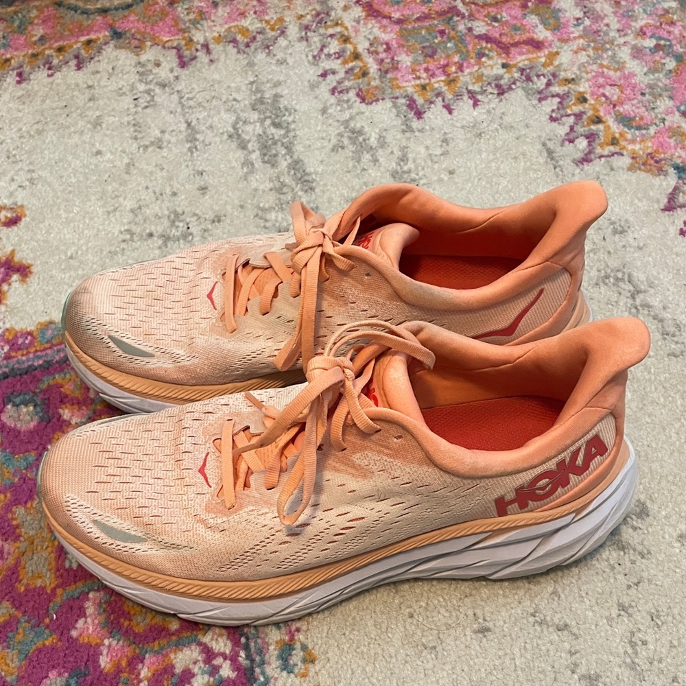 Hoka One One Women’s Clifton 8 in Cantaloupe